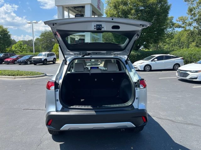 Used 2025 Toyota Corolla Cross L FWD image 9