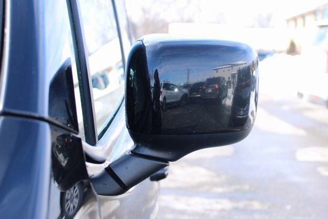Used 2016 Jeep Renegade Latitude w/ Cold Weather Group FWD image 7
