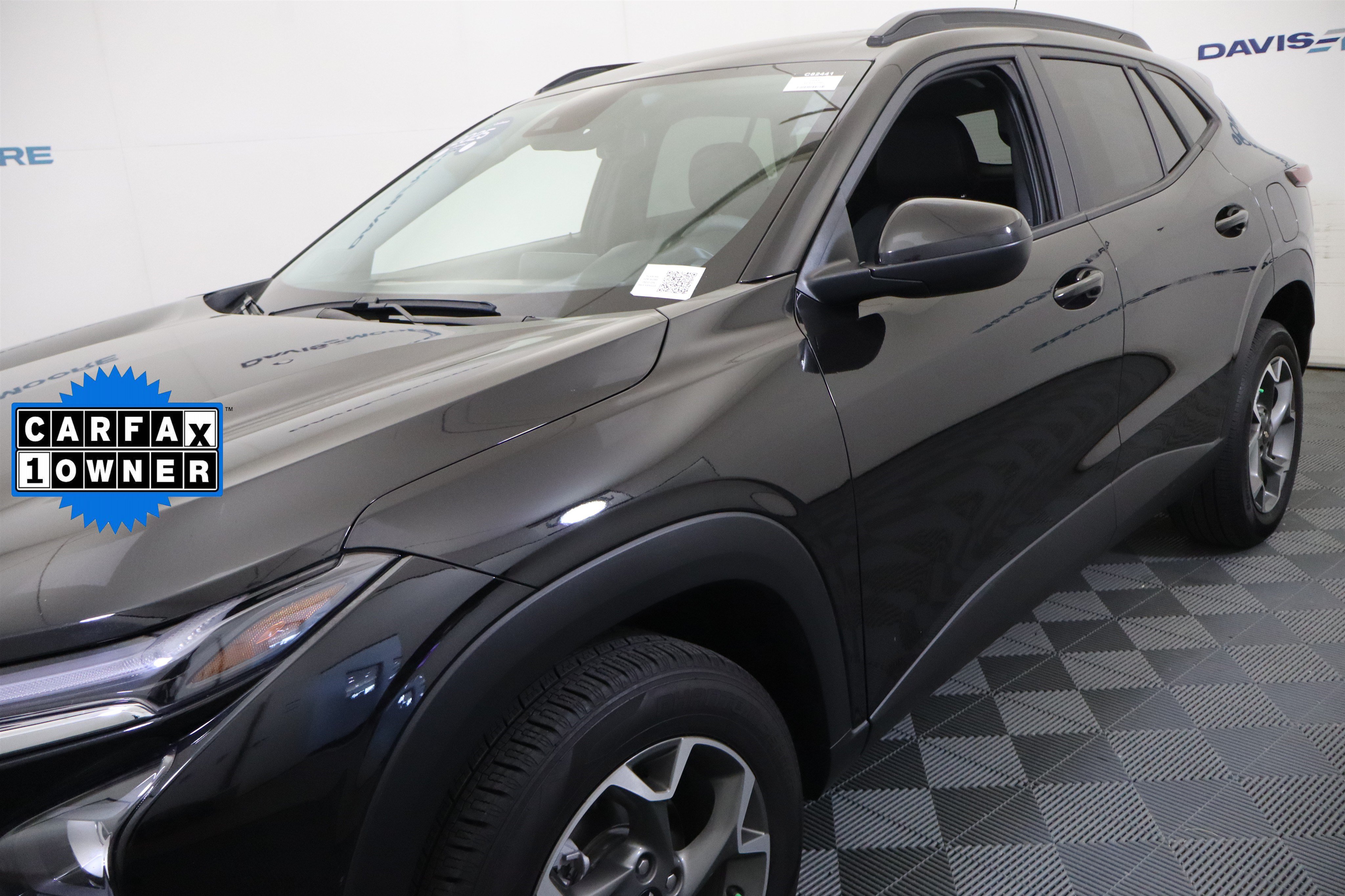 Certified 2025 Chevrolet Trax LT FWD image 13