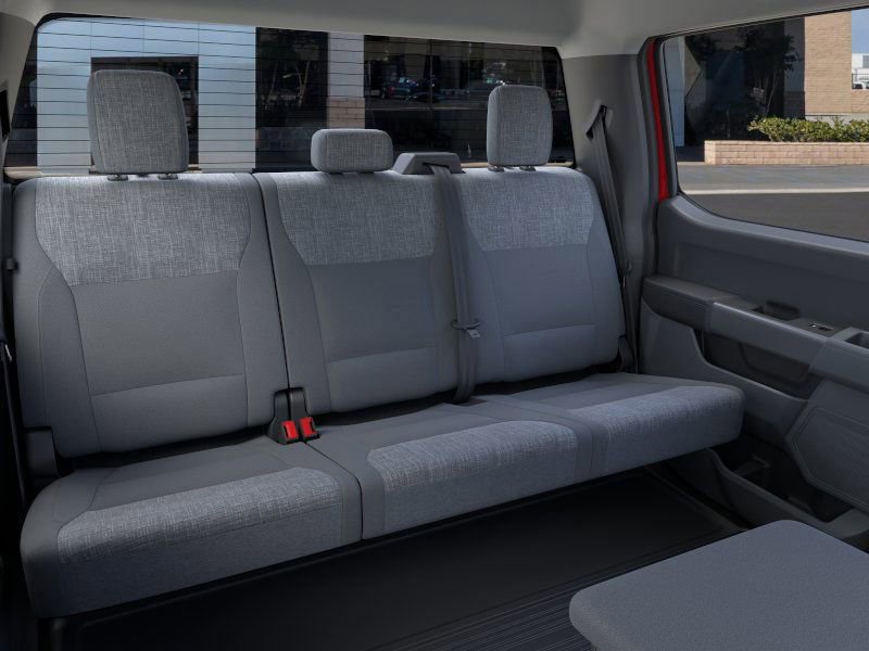 New 2025 Ford F550 4x4 Crew Cab Super Duty w/ XLT Value Package image 11