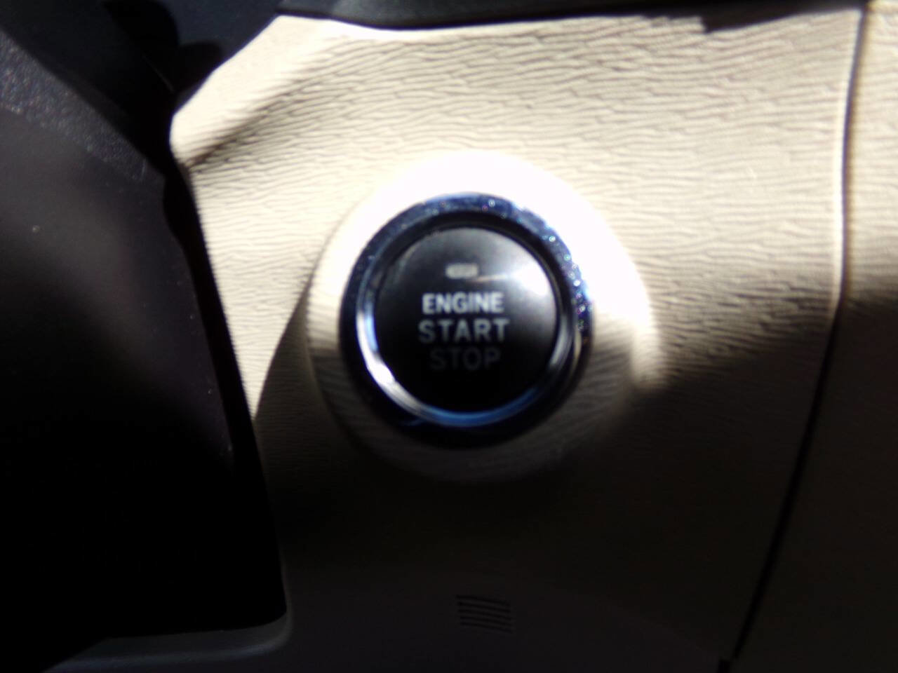 Used 2015 Toyota Venza Limited AWD/4WD image 33