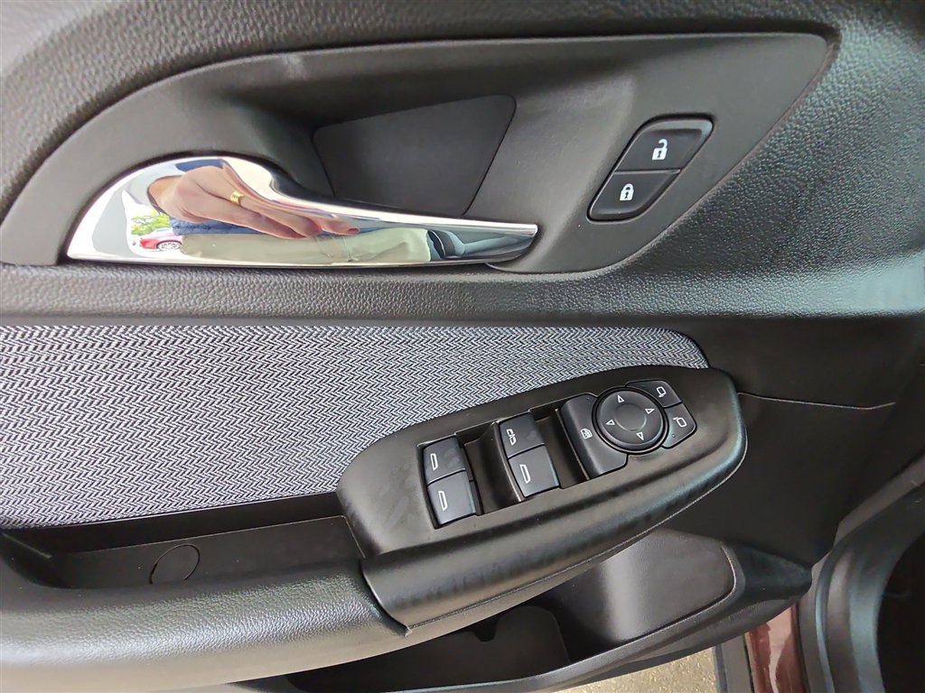 Used 2023 Chevrolet TrailBlazer LT FWD image 21