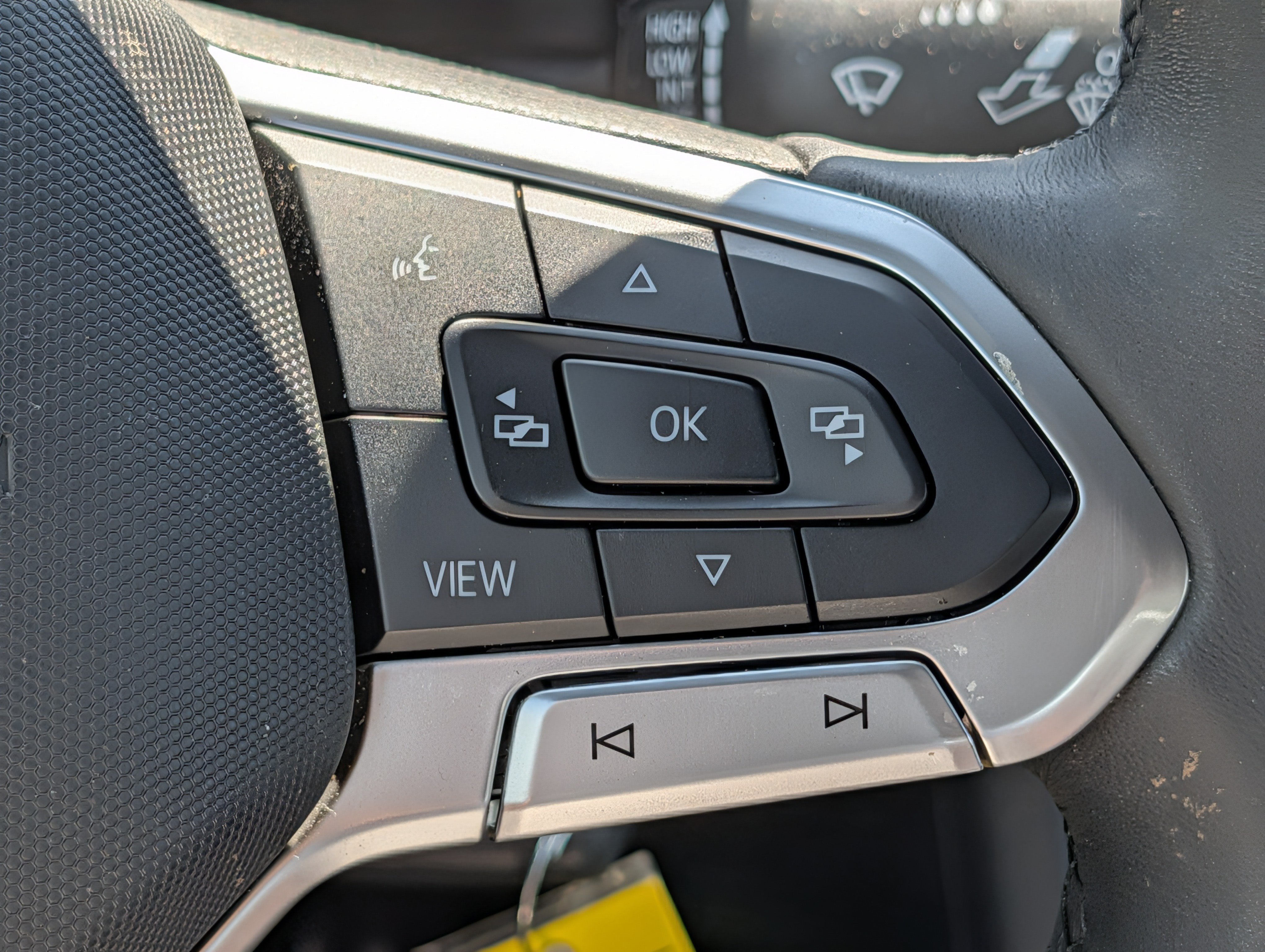Certified 2024 Volkswagen Jetta Sport FWD image 32