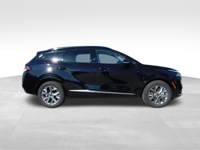 Used 2025 Kia Sportage SX image 9