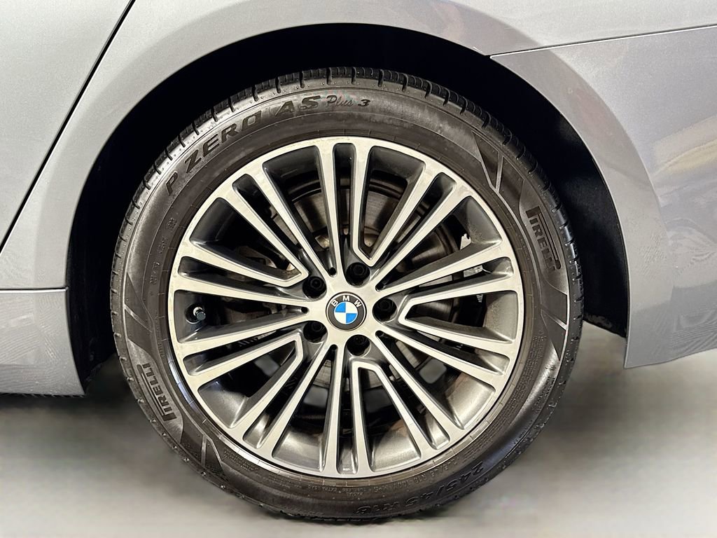 Used 2020 BMW 530i xDrive w/ Convenience Package AWD/4WD image 39