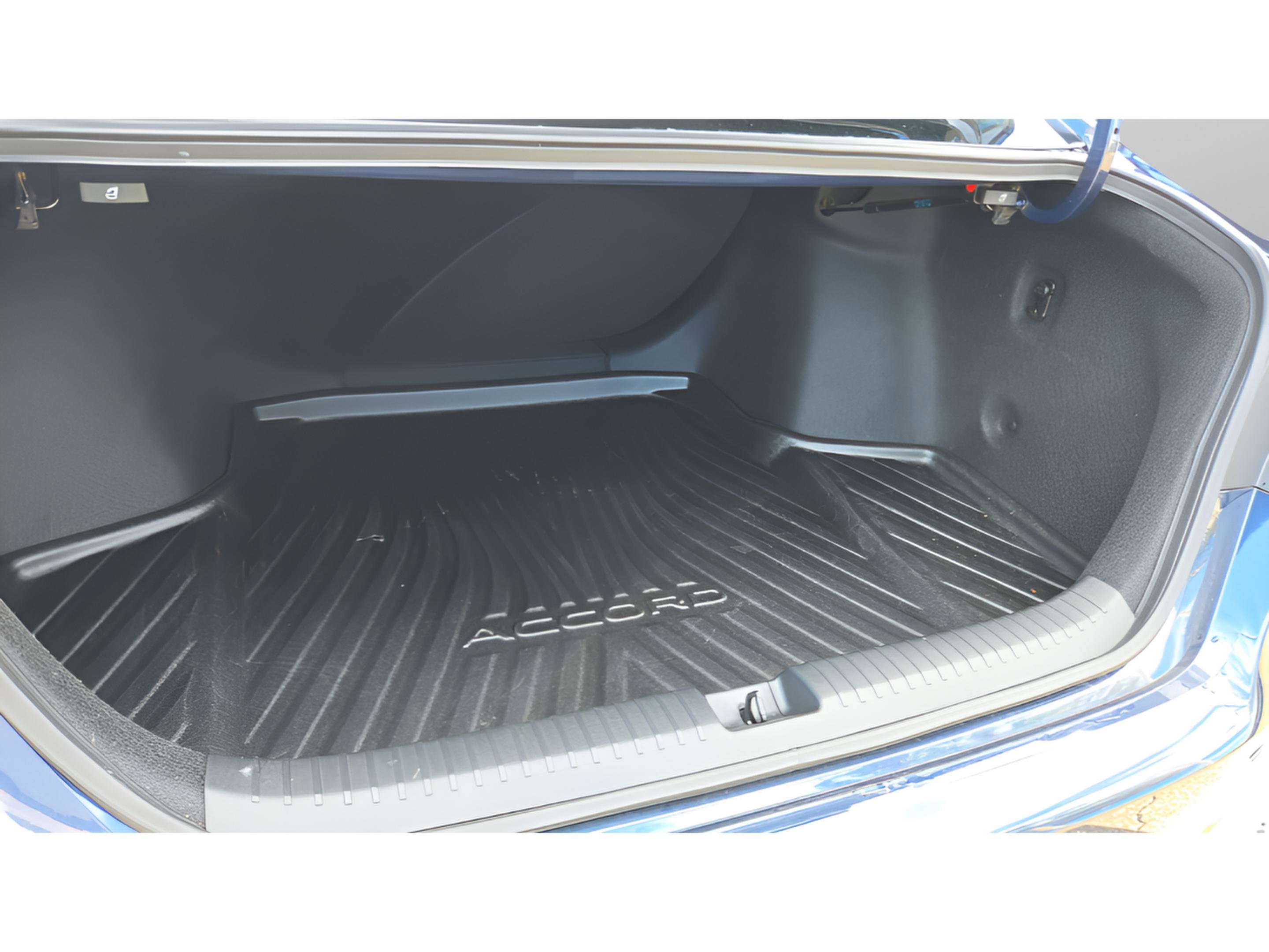 Certified 2025 Honda Accord SE image 22