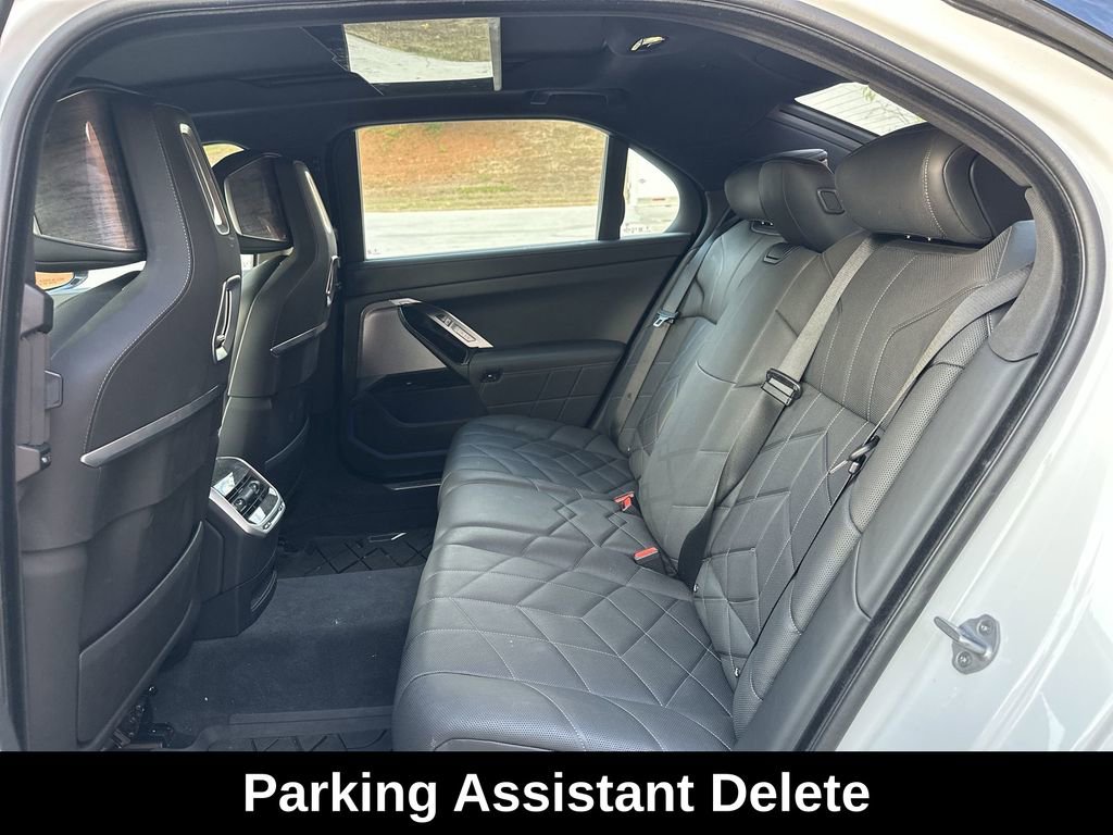 Used 2025 BMW 760i xDrive 760i xDrive w/ Executive Package image 30
