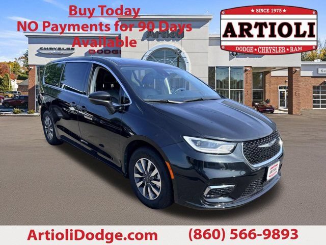 Used 2023 Chrysler Pacifica Touring-L