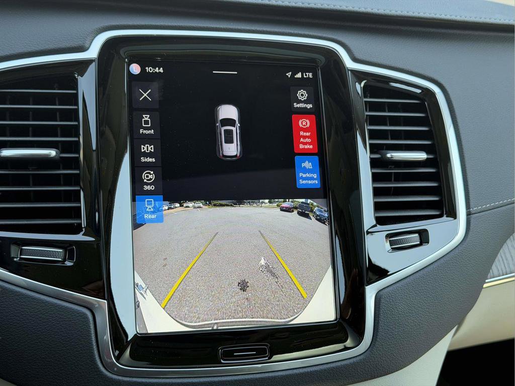 Used 2023 Volvo XC90 B6 Ultimate w/ Protection Package Premier AWD/4WD image 4