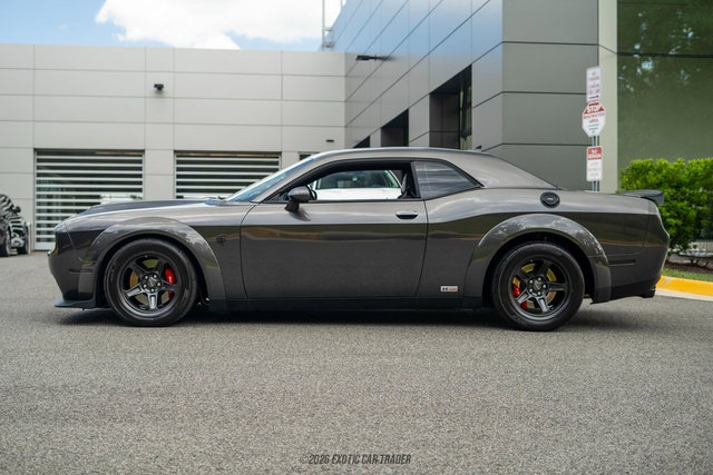 Used 2023 Dodge Challenger SRT Super Stock RWD image 3