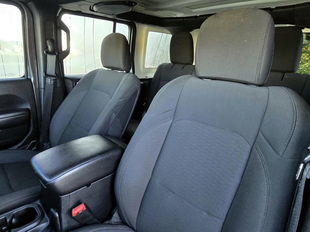 Used 2019 Jeep Wrangler Unlimited Sport S image 23