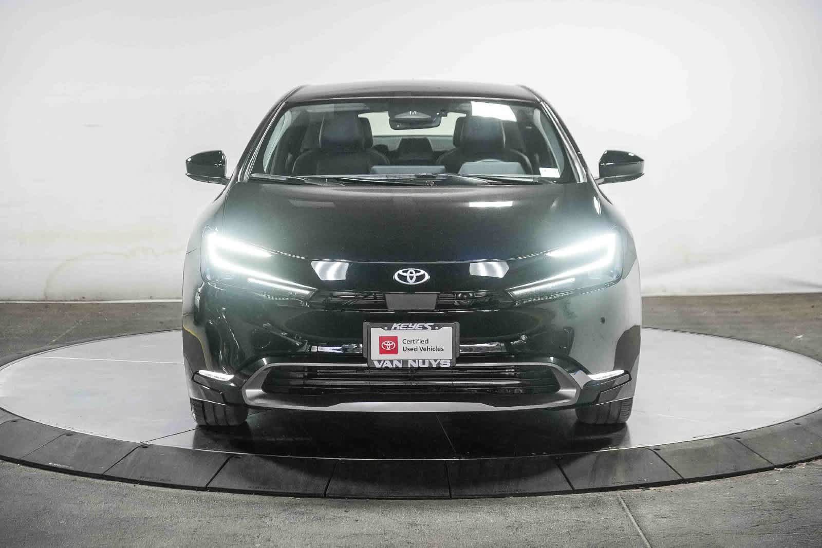Certified 2024 Toyota Prius XLE FWD image 8
