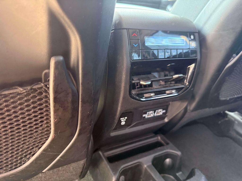 Used 2022 Jeep Grand Cherokee L Laredo w/ Luxury Tech Group I AWD/4WD image 15