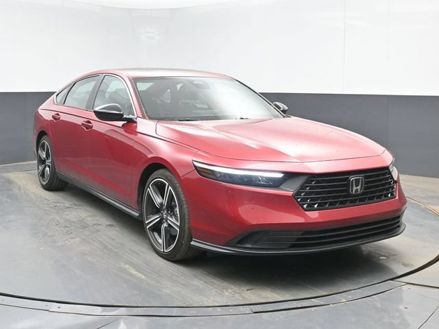 Used 2025 Honda Accord Sport image 2