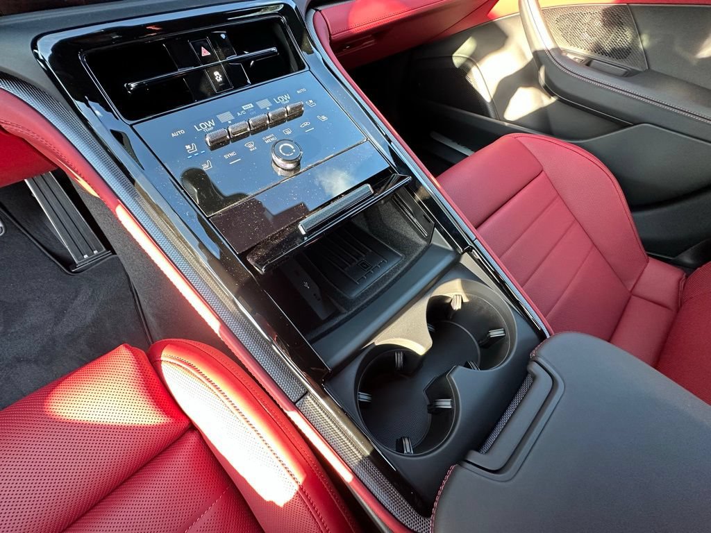 Used 2026 Porsche Panamera RWD image 27