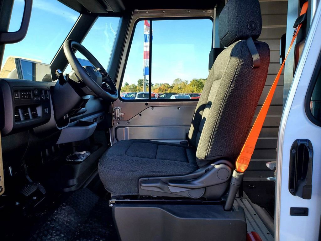 New 2025 Chevrolet Brightdrop 400 w/ Battery Pack, Max Range image 12