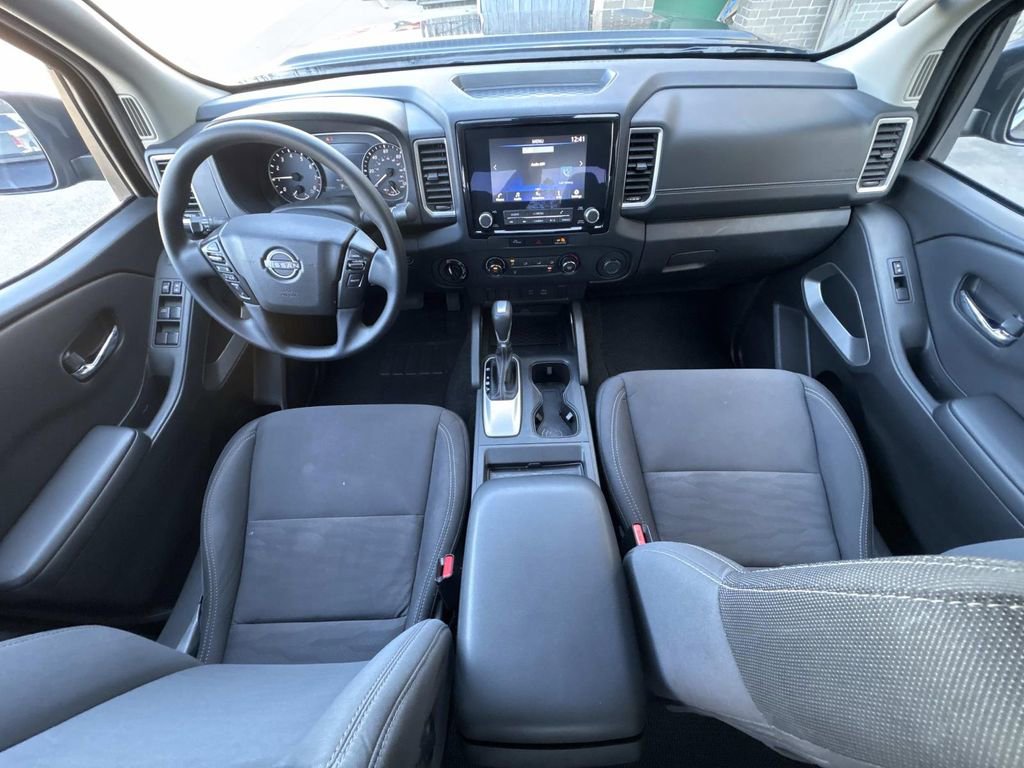 Used 2023 Nissan Frontier SV image 21