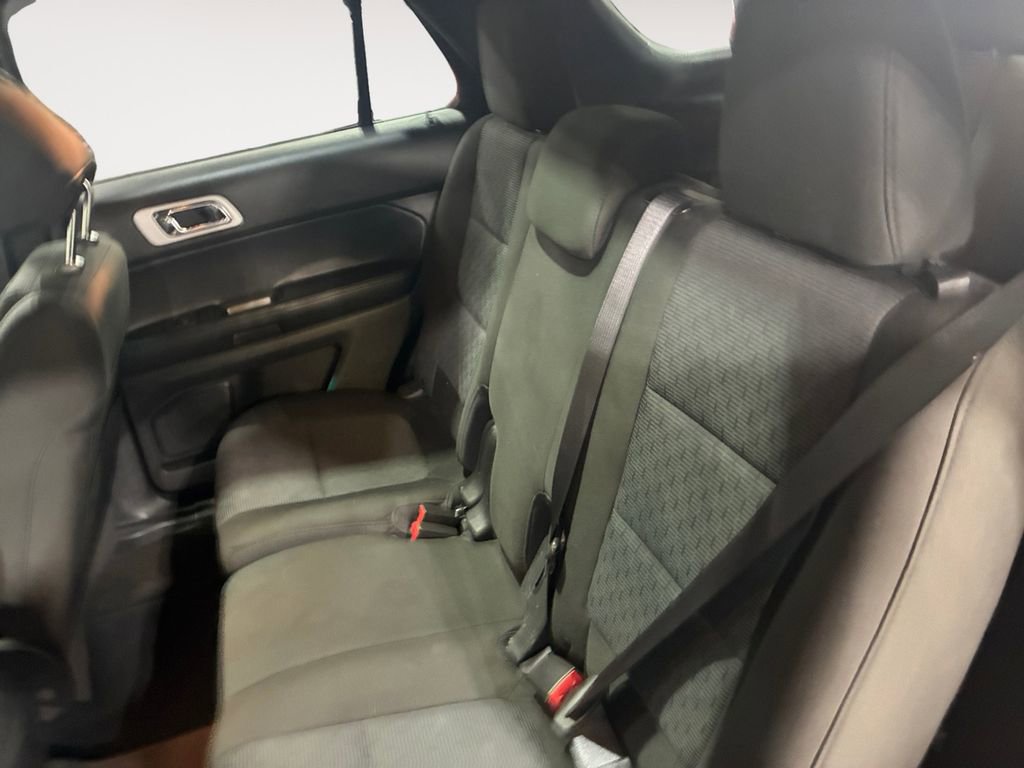Used 2013 Ford Explorer XLT image 13