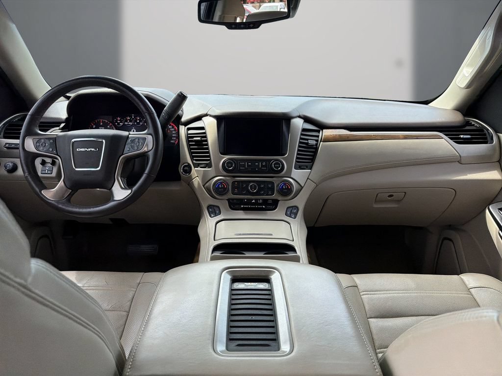 Used 2016 GMC Yukon XL Denali w/ Open Road Package AWD/4WD image 18
