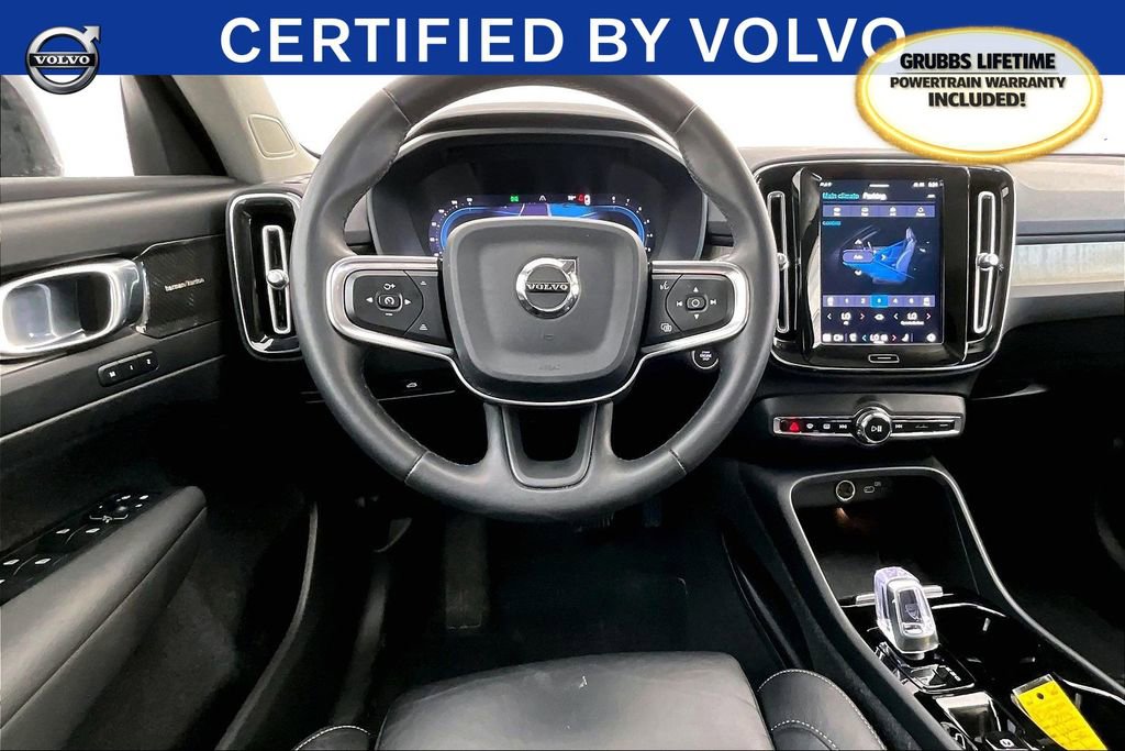 Certified 2023 Volvo XC40 B5 Ultimate w/ Protection Package Premier image 8