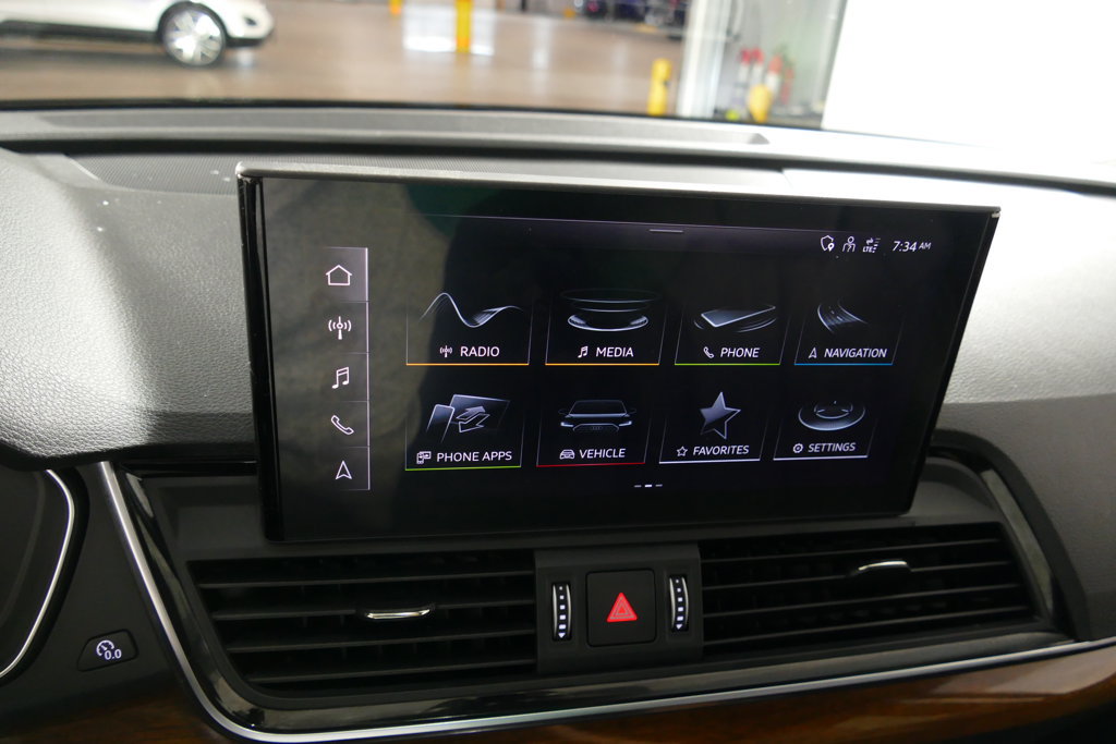 Used 2023 Audi Q5 2.0T Premium Plus w/ Premium Plus Package AWD/4WD image 19