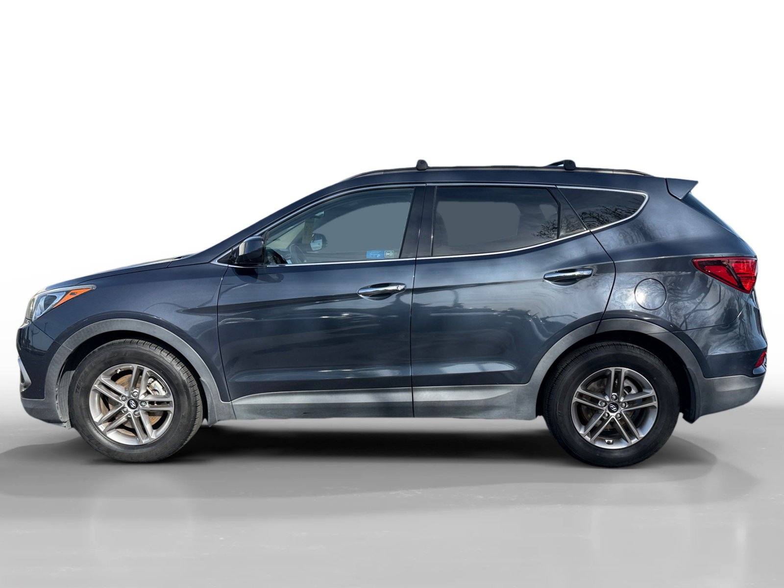 Used 2017 Hyundai Santa Fe Sport image 2