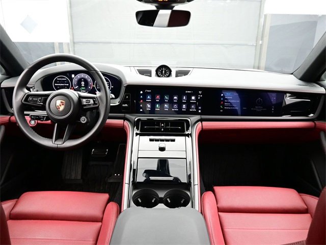 Used 2025 Porsche Panamera 4 image 20