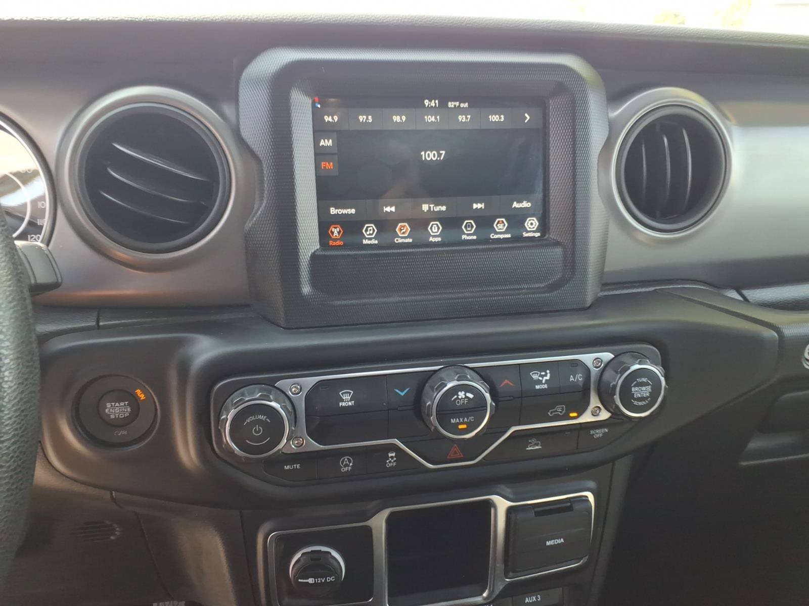 Used 2022 Jeep Wrangler Unlimited Sport AWD/4WD image 21