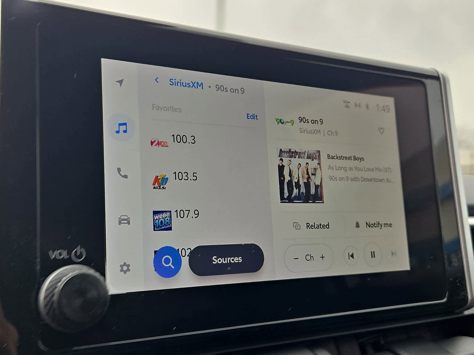 Used 2023 Toyota RAV4 LE image 18