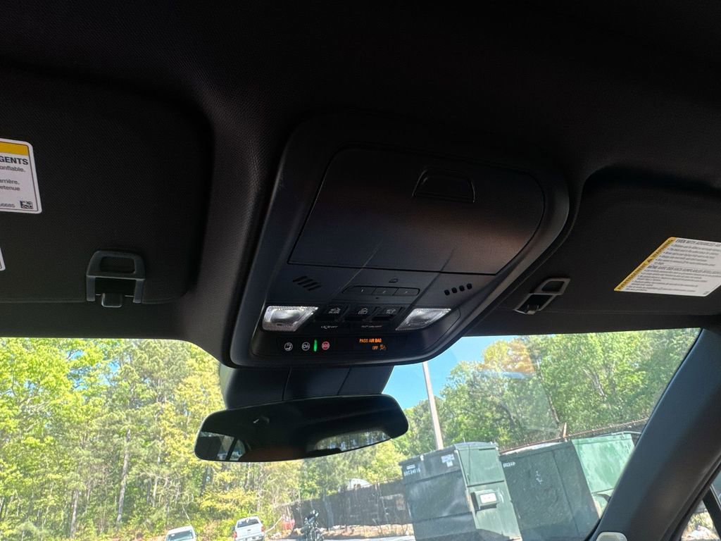 Used 2025 Cadillac XT4 Sport image 19