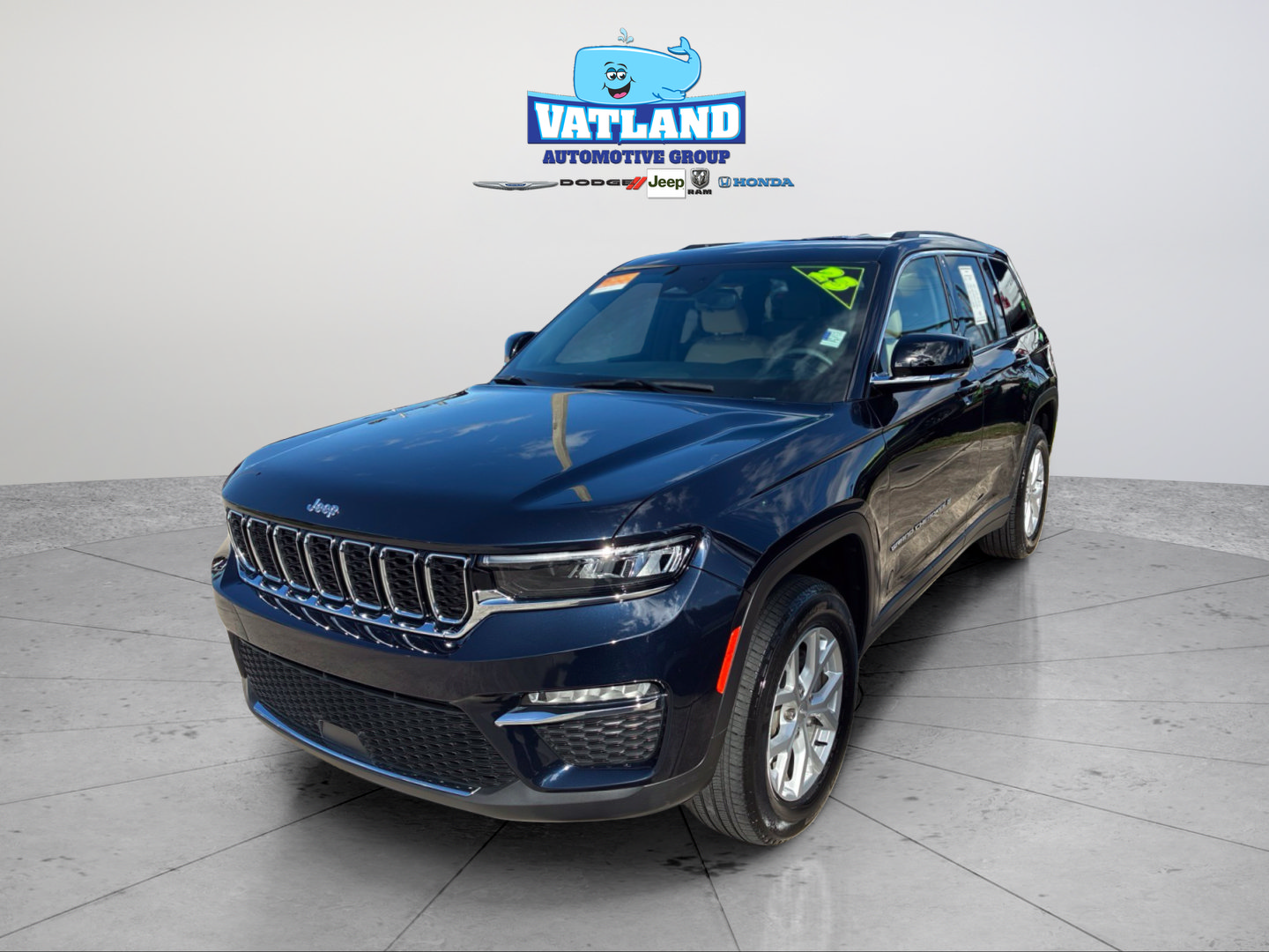 Certified 2023 Jeep Grand Cherokee Limited w/ Trailer Tow Prep Group (B) AWD/4WD image 45