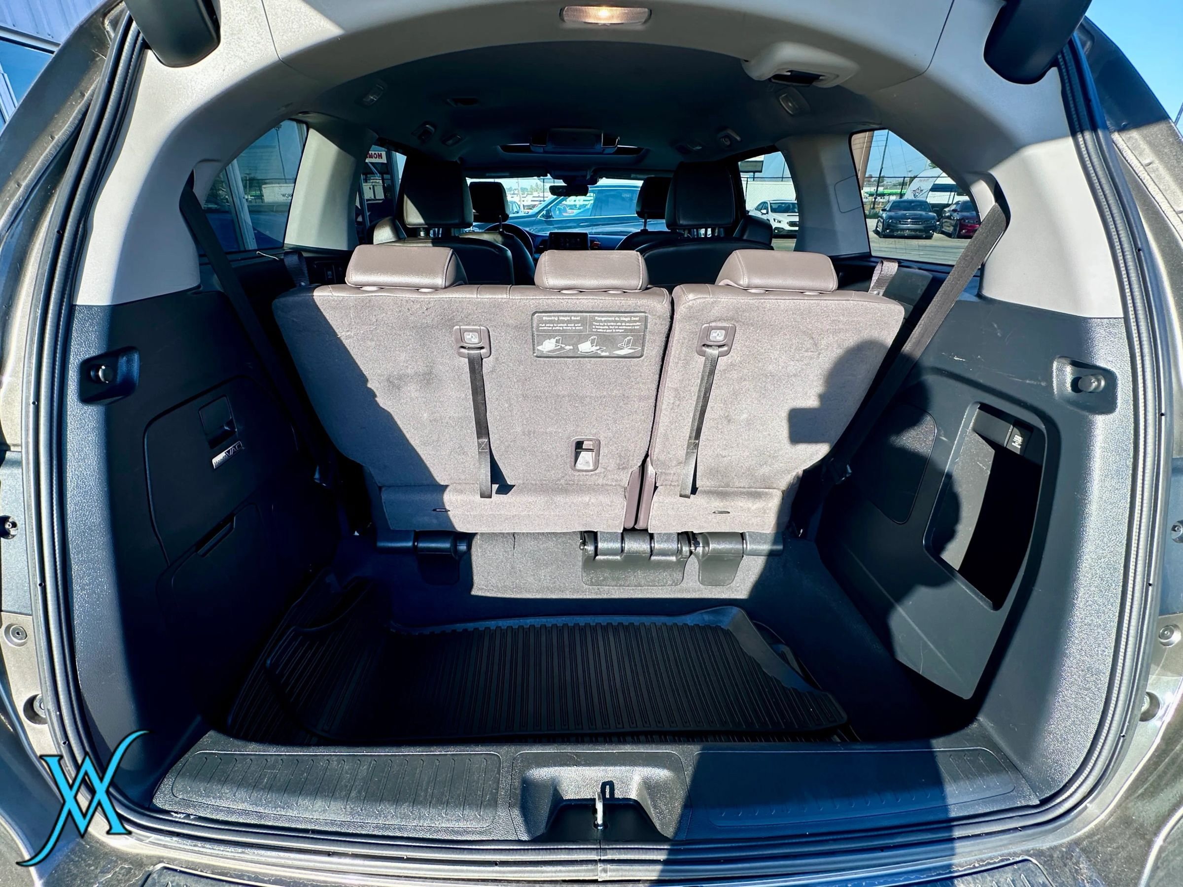 Used 2020 Honda Odyssey Elite image 32