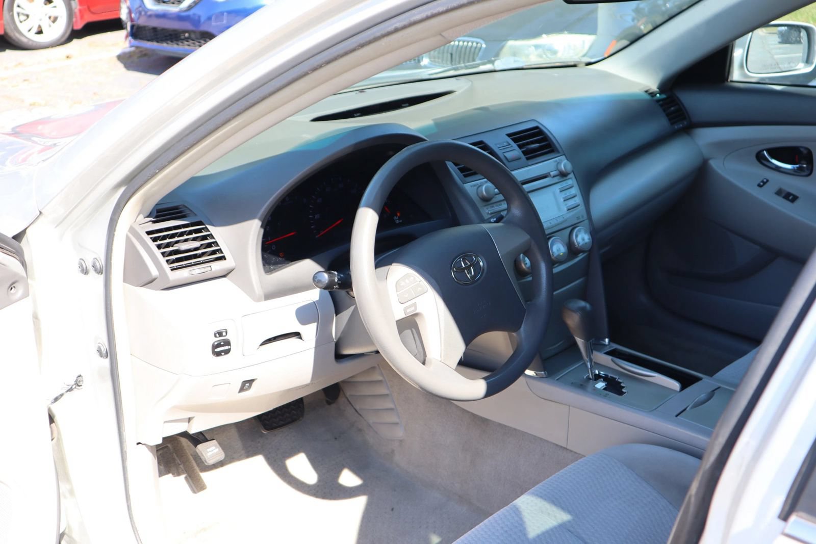 Used 2011 Toyota Camry LE w/ Fleet Convenience Pkg FWD image 8