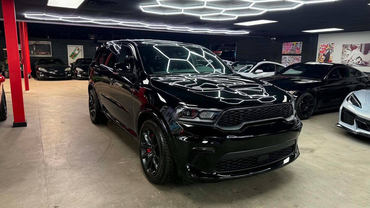 Used 2021 Dodge Durango SRT w/ Technology Group AWD/4WD image 2