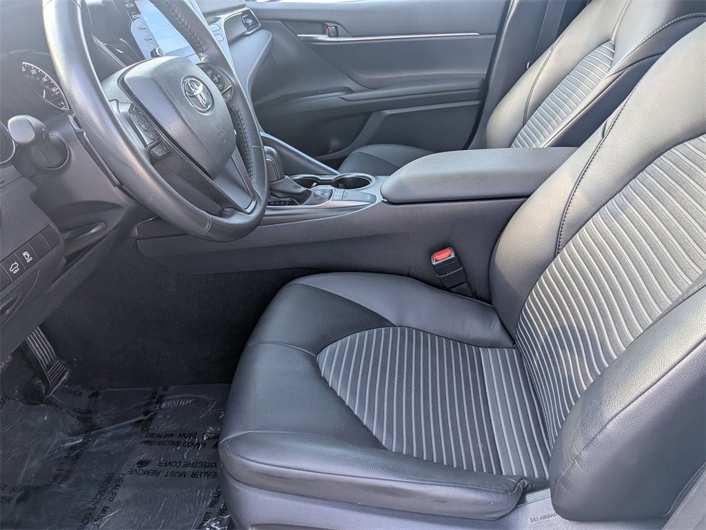 Used 2024 Toyota Camry SE image 25