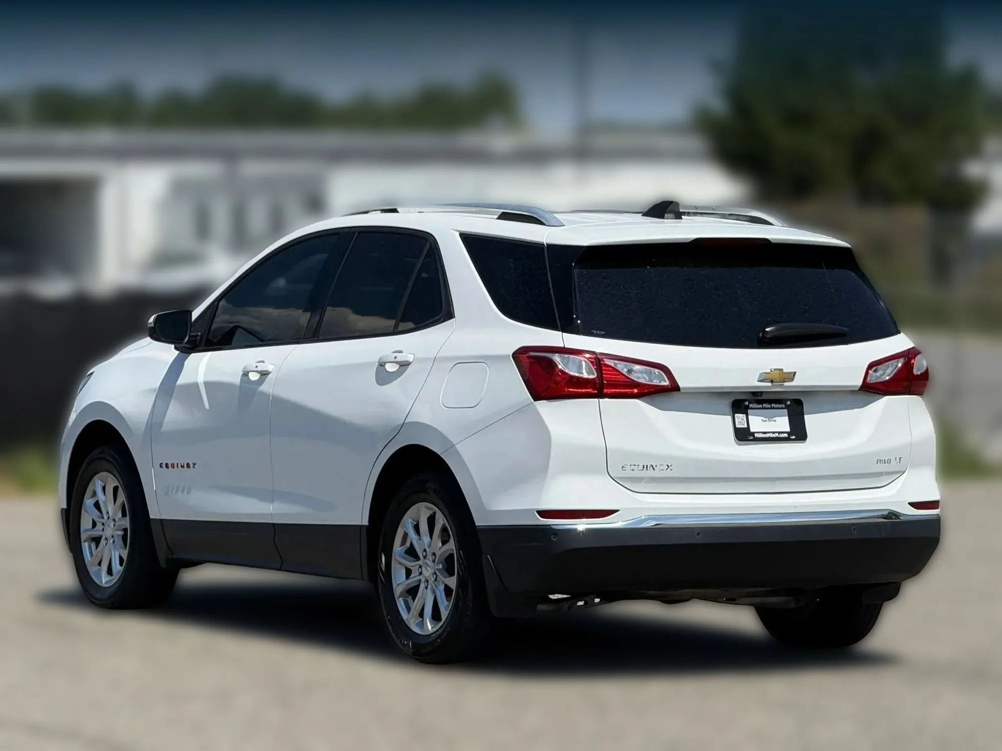 Used 2018 Chevrolet Equinox LT w/ Sun & Infotainment Package AWD/4WD image 10