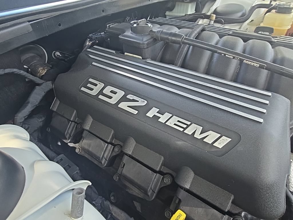 Used 2016 Dodge Challenger SRT w/ Technology Group RWD image 40