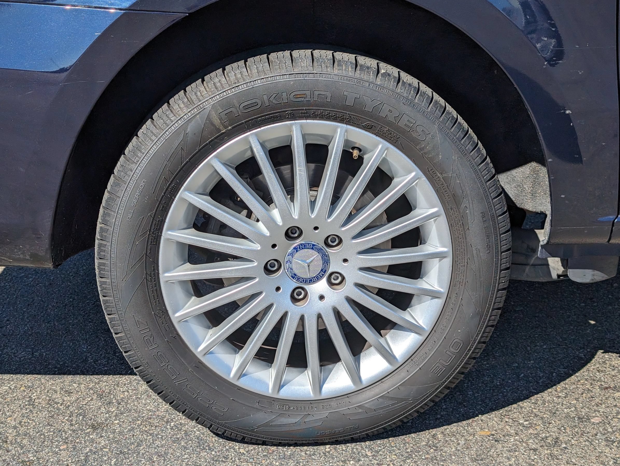 Used 2017 Mercedes-Benz Metris Passenger image 9