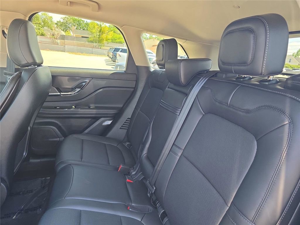 Used 2025 Lincoln Corsair FWD w/ Equipment Group 101A image 13