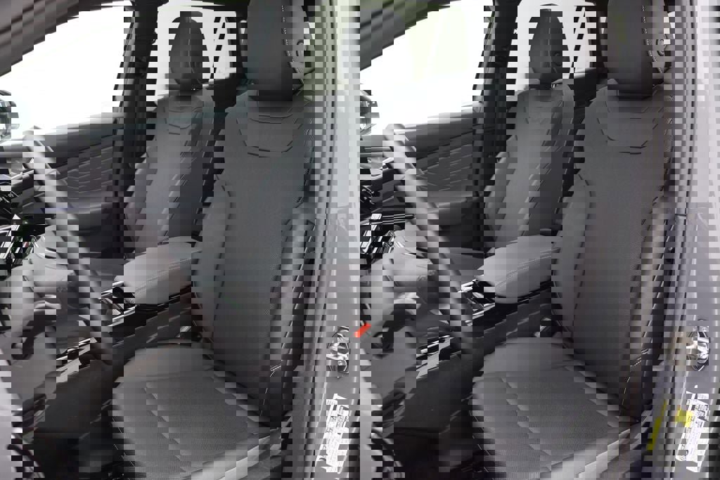 Used 2023 Volkswagen ID.4 Pro S AWD/4WD image 16