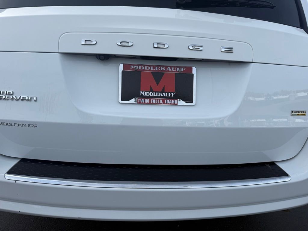 Used 2018 Dodge Grand Caravan SE w/ UConnect Hands-Free Group image 13
