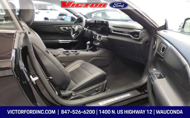 Used 2025 Ford Mustang Premium image 12