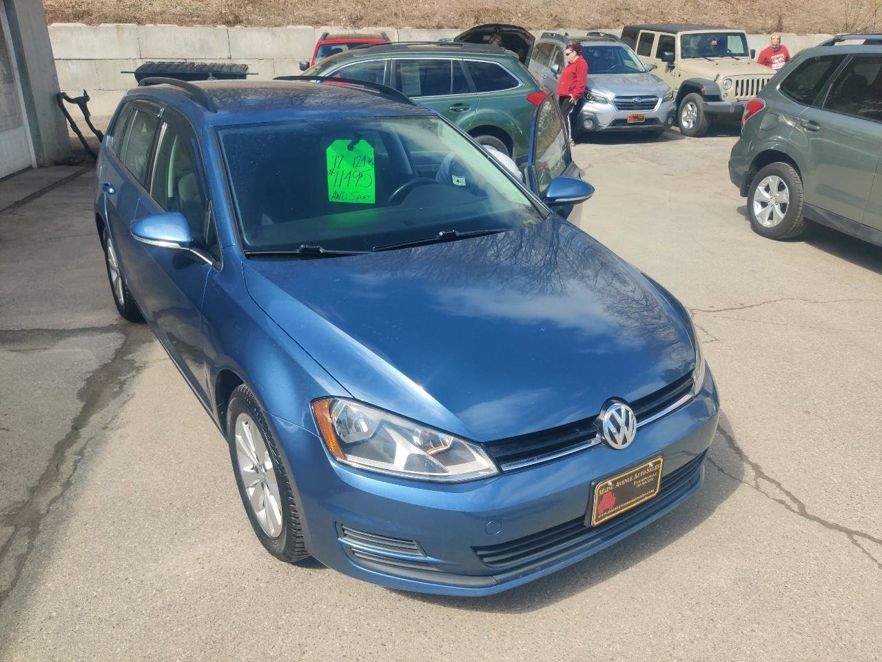 Used 2017 Volkswagen Golf S AWD/4WD image 7