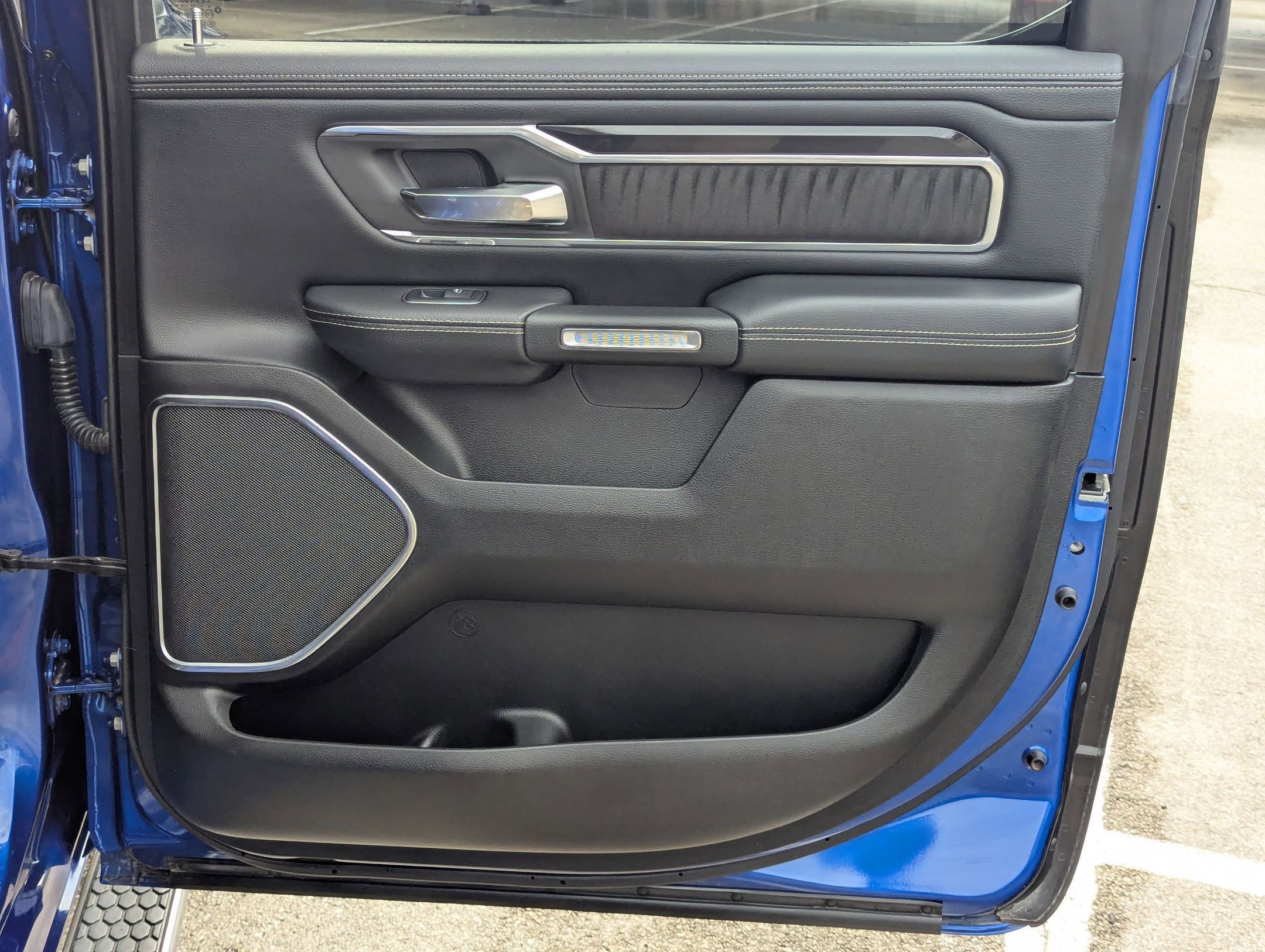 Used 2019 RAM 1500 Laramie image 26