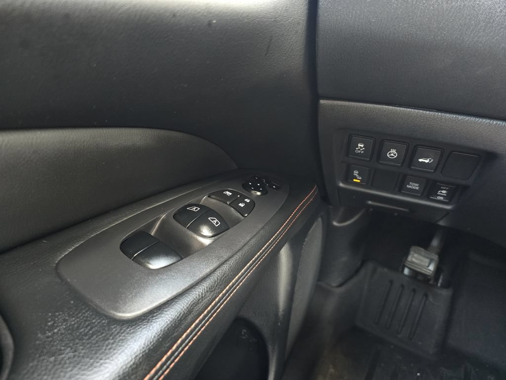 Used 2019 Nissan Pathfinder SL AWD/4WD image 23