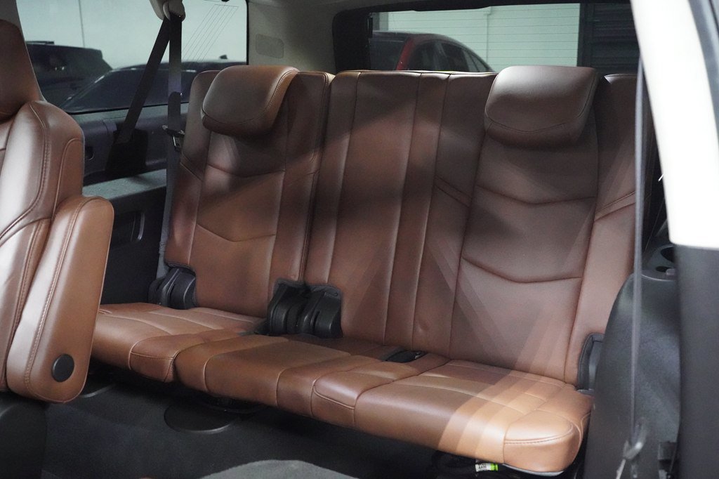 Used 2018 Cadillac Escalade ESV Premium Luxury AWD/4WD image 24