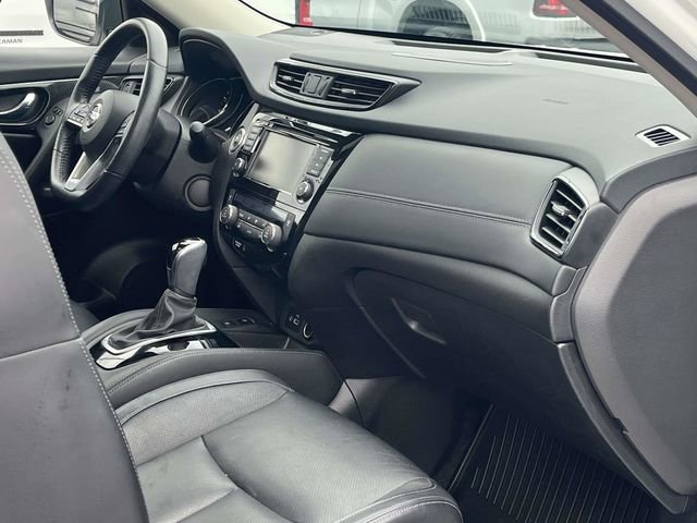 Used 2018 Nissan Rogue SL w/ Premium Package AWD/4WD image 25