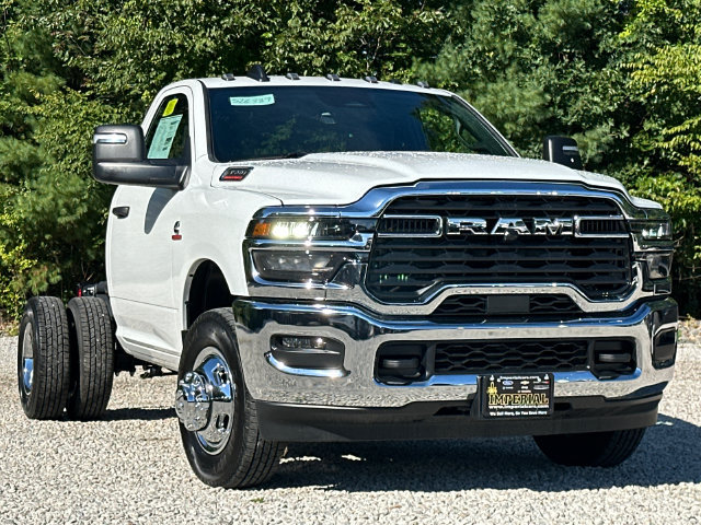 New 2026 RAM 3500 Tradesman w/ Chrome Appearance Group A AWD/4WD image 2