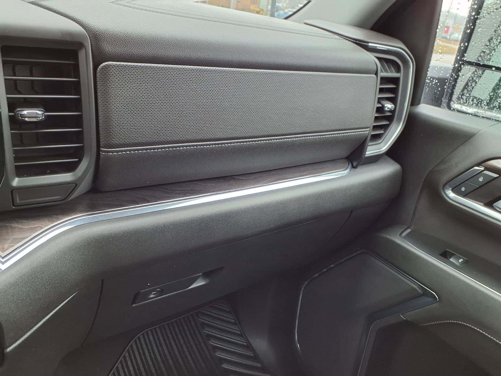 Used 2024 Chevrolet Silverado 3500 LTZ AWD/4WD image 14