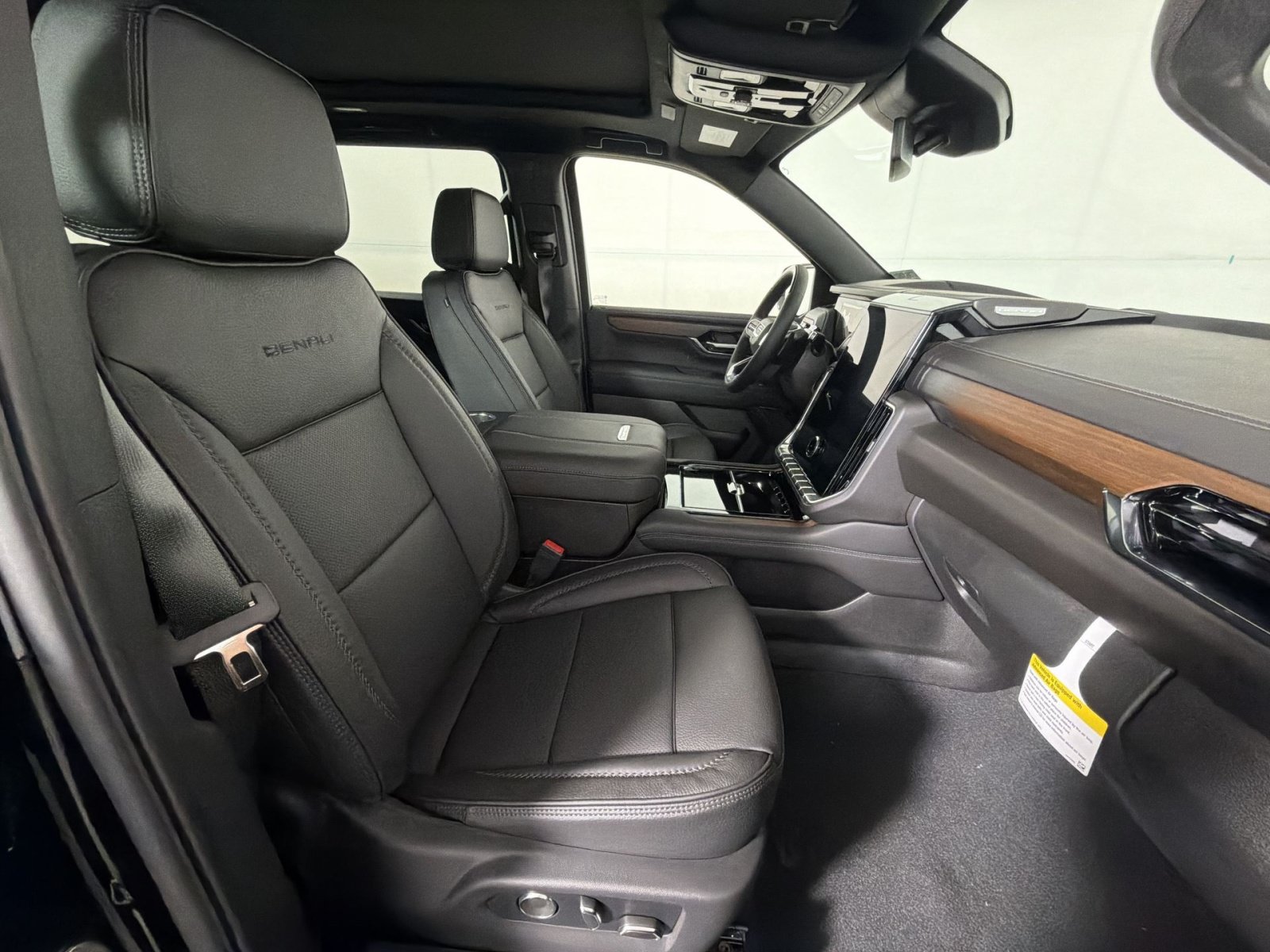 New 2027 GMC Yukon XL Denali w/ Sun & Power Step Package AWD/4WD image 28